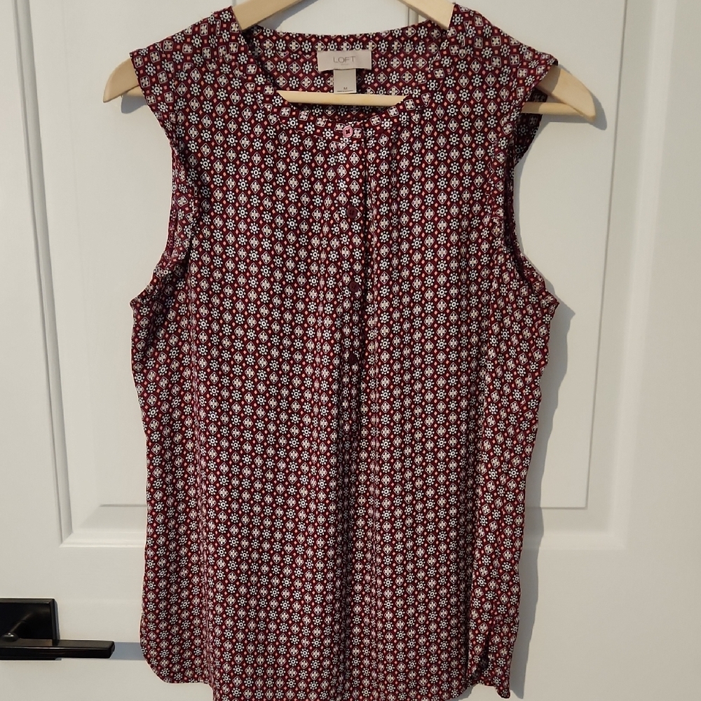 LOFT Women's Burgundy Patterned Sleeveless Blouse